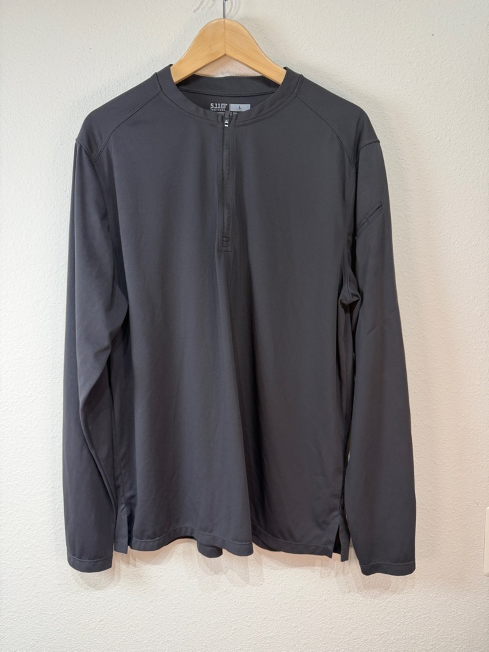 5.11 Tactical Men's Long Sleeve Quarter-Zip Shirt - Dark Gray size Large
